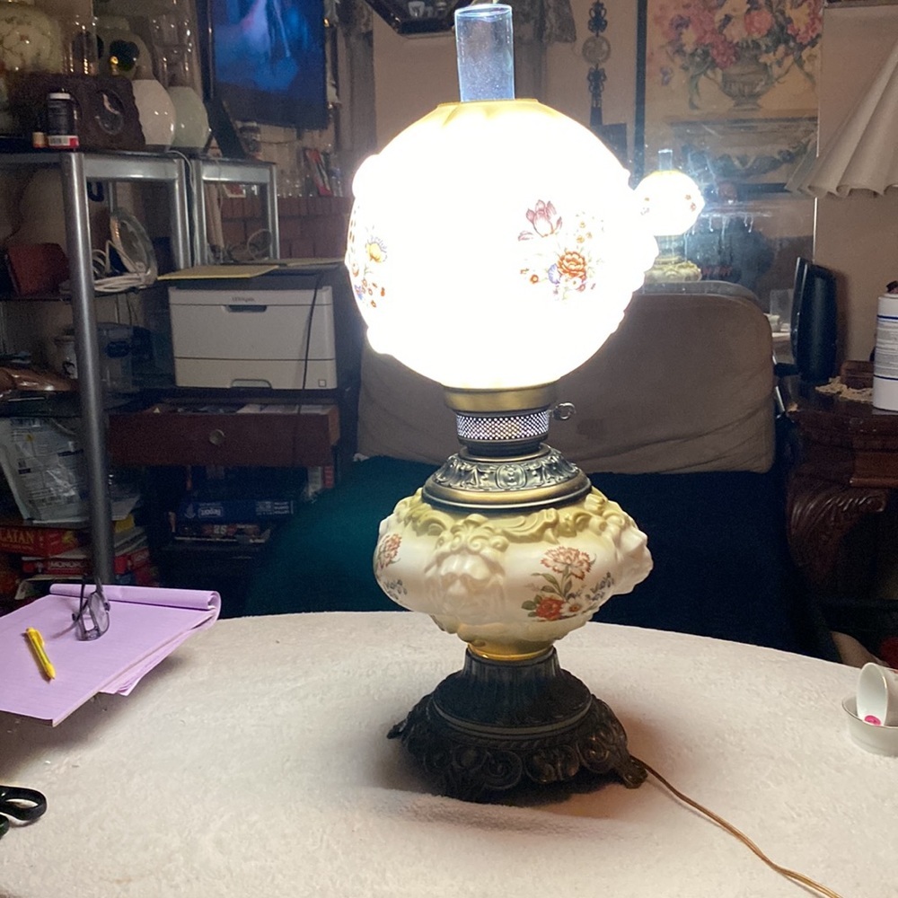 Antique~GONE WITH THE WIND PARLOR BANQUET PUFFY LION HEADS 3D LAMP - Picture 3 of 7